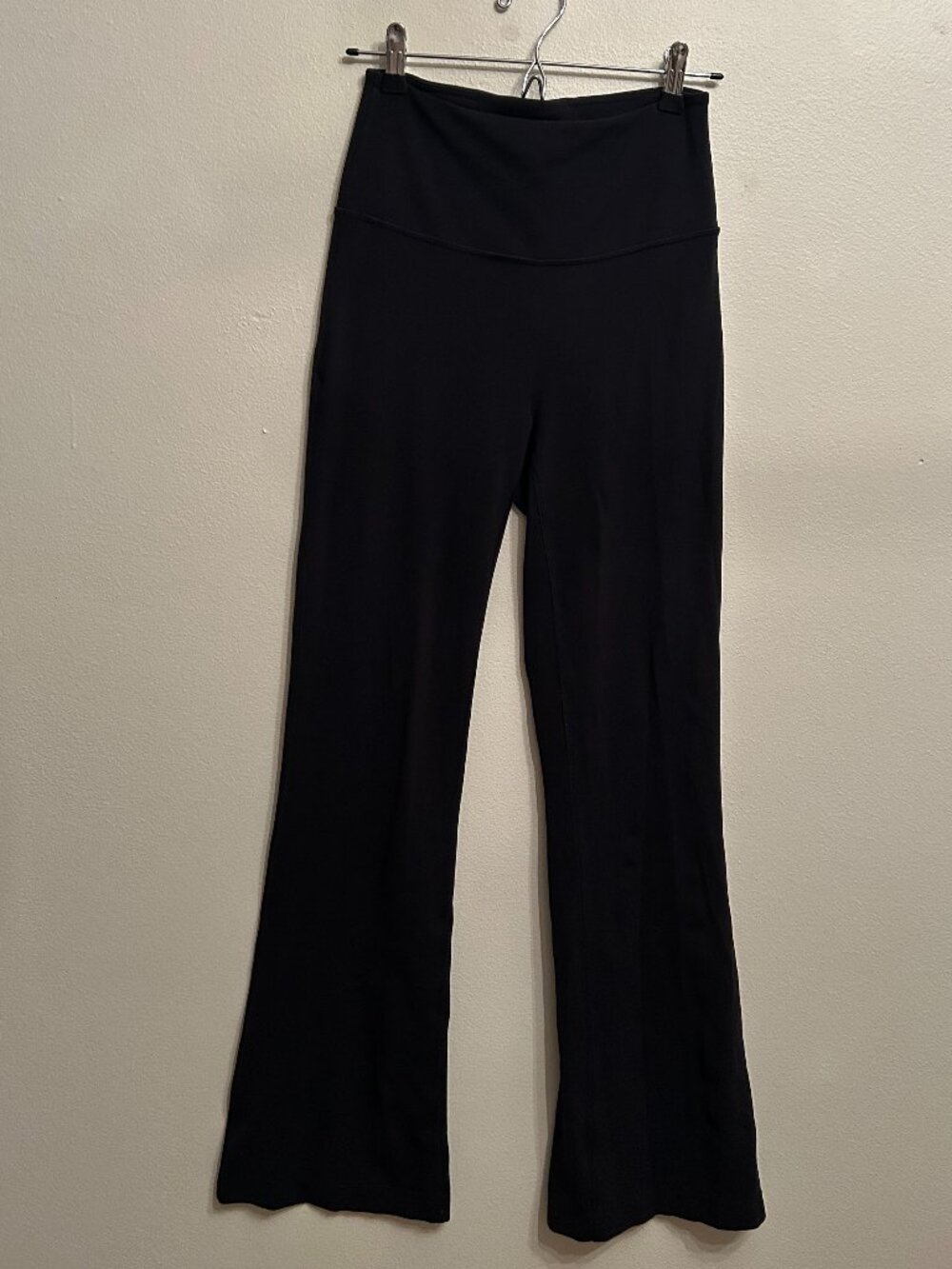 Lululemon athletica boot leg black yoga pants size M